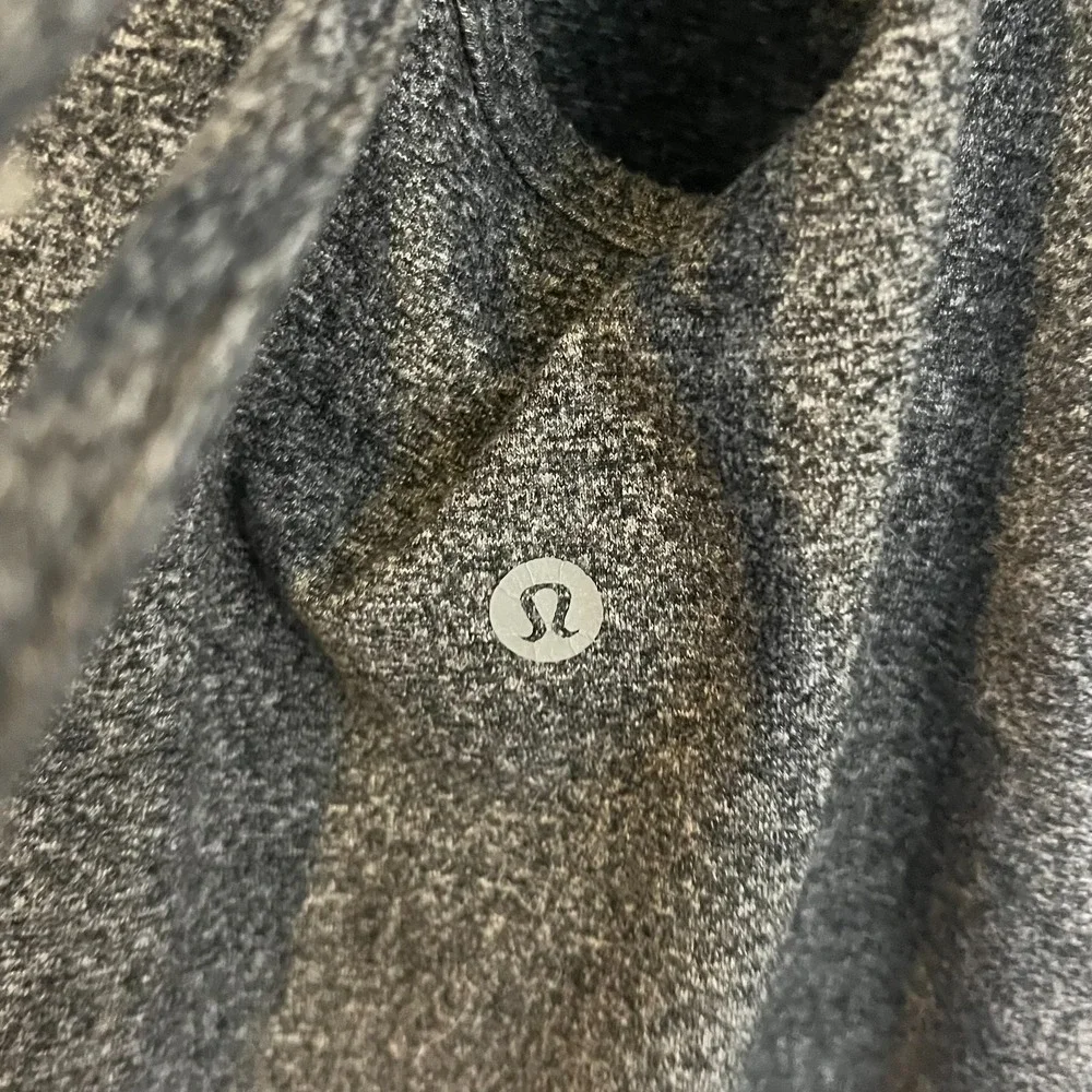 Lululemon Women's Gray Tie Back Workout‎ Tank Top Small